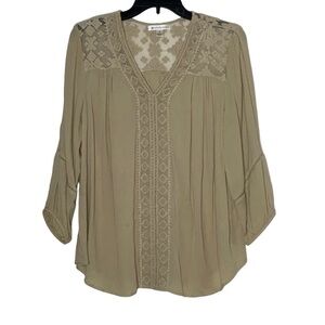 Johnpaul Richard log sleeve blouse with lace details. Size S